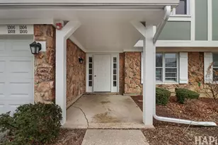 1300 Cromwell Ct, Vernon Hills, IL 60061 - Photo 4