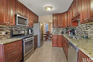 1300 Cromwell Ct, Vernon Hills, IL 60061 - Photo 12