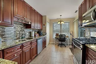 1300 Cromwell Ct, Vernon Hills, IL 60061 - Photo 10