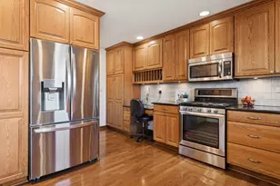 1332 Edington Ln, Mundelein, IL 60060 - Photo 6