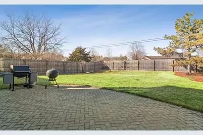 1332 Edington Lane, Mundelein, IL 60060 - Photo 22