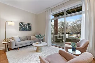 3241 W Palmer St, Chicago, IL 60647 - Photo 4