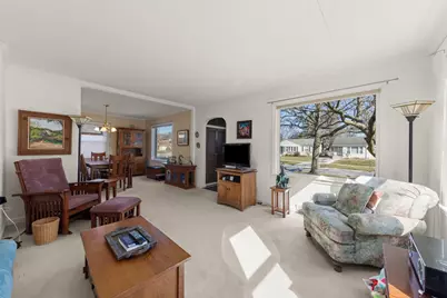 370 N Oak Street, Elmhurst, IL 60126 - Photo 4