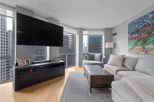 222 N Columbus Dr, Chicago, IL 60601 - Photo 4