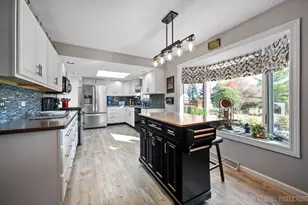 1367 Wauchope Dr, Elgin, IL 60123 - Photo 10