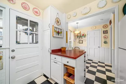 145 East Road, Glen Ellyn, IL 60137 - Photo 10