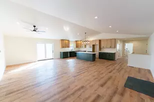 542 Heritage Dr, Stillman Valley, IL 61084 - Photo 12