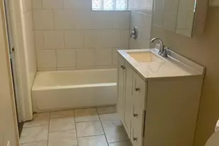 [Address not provided], Waukegan, IL 60085 - Photo 12