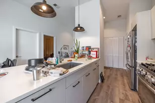 2247 W Lawrence Ave, Chicago, IL 60625 - Photo 4