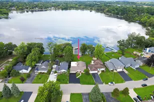 188 Oakwood Dr, Antioch, IL 60002 - Photo 2