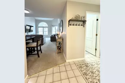 418 Waterford Court, Carol Stream, IL 60188 - Photo 2