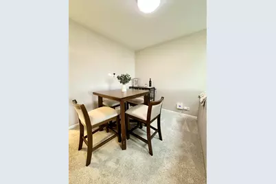 418 Waterford Court, Carol Stream, IL 60188 - Photo 4