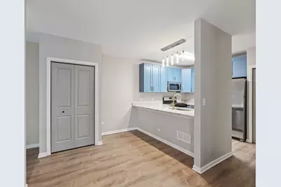 5 S Virginia Road #1, Crystal Lake, IL 60014 - Photo 4