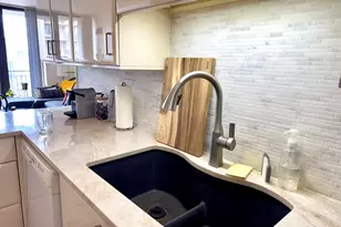 630 N State St, Chicago, IL 60654 - Photo 8