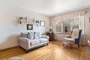 2028 N 72nd Ct, Elmwood Park, IL 60707 - Photo 4