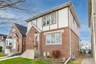 2028 N 72nd Ct, Elmwood Park, IL 60707 - Photo 2