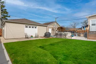 2028 N 72nd Ct, Elmwood Park, IL 60707 - Photo 24