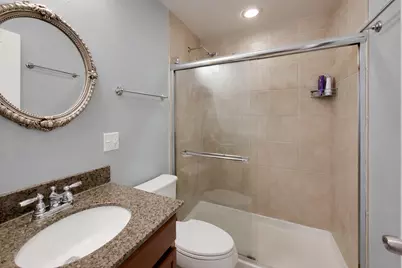 2000 W Greenleaf Avenue #1, Chicago, IL 60645 - Photo 10