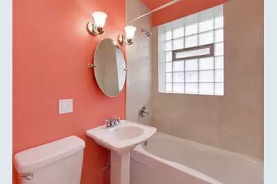 2000 W Greenleaf Avenue #1, Chicago, IL 60645 - Photo 12