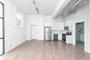 2000 W 22nd Pl, Chicago, IL 60608 - Photo 4