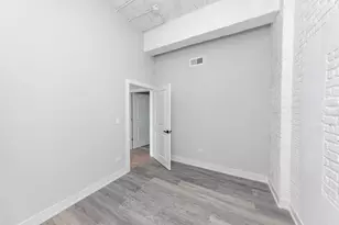 2000 W 22nd Pl, Chicago, IL 60608 - Photo 6