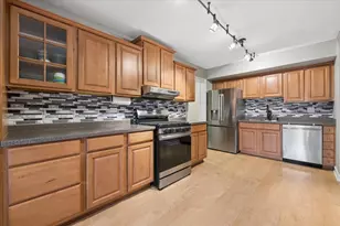 5332 Crescent Ln, Oak Forest, IL 60452 - Photo 6