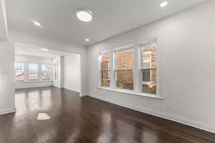 7532 S Champlain Ave, Chicago, IL 60619 - Photo 2