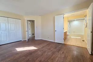 1013 E Meadow Lake Dr, Palatine, IL 60074 - Photo 16