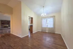 1013 E Meadow Lake Dr, Palatine, IL 60074 - Photo 4