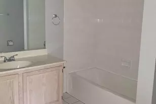 147 Polaris Dr, Lake in the Hills, IL 60156 - Photo 18