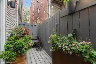 1750 W Julian St, Chicago, IL 60622 - Photo 20