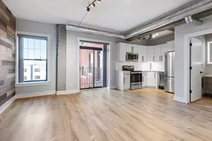 7645 N Sheridan Rd, Chicago, IL 60626 - Photo 2