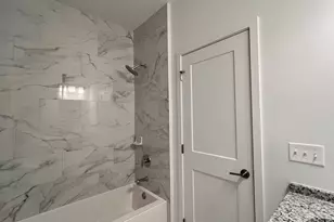 226 W 24th St, Chicago, IL 60616 - Photo 6