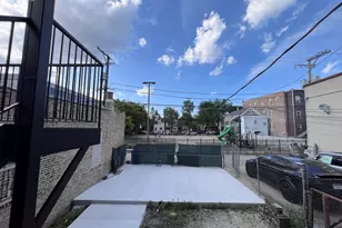 226 W 24th St, Chicago, IL 60616 - Photo 12