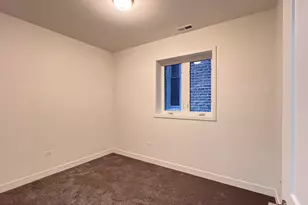 226 W 24th St, Chicago, IL 60616 - Photo 8