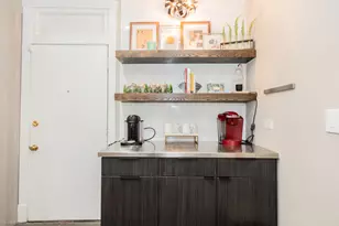 3644 N Pine Grove Ave, Chicago, IL 60613 - Photo 10