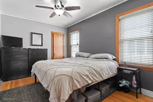 10833 S Ave M, Chicago, IL 60617 - Photo 6