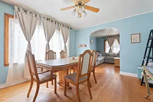 10833 S Ave M, Chicago, IL 60617 - Photo 4