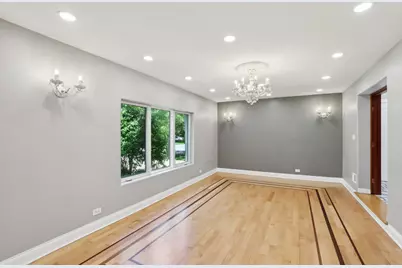 6857 N Knox Avenue, Lincolnwood, IL 60712 - Photo 12