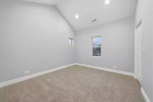 4545 N Lawndale Ave, Chicago, IL 60625 - Photo 16