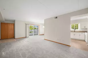 16036 Crystal Creek Dr, Orland Park, IL 60462 - Photo 2