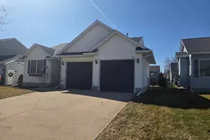 905 Cypress Dr, Colona, IL 61241 - Photo 2