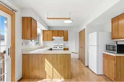 [Address not provided], Carol Stream, IL 60188 - Photo 10