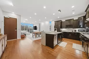 925 N Larrabee St, Chicago, IL 60610 - Photo 2