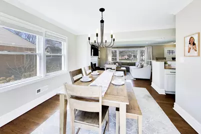 407 S See Gwun Avenue, Mount Prospect, IL 60056 - Photo 6