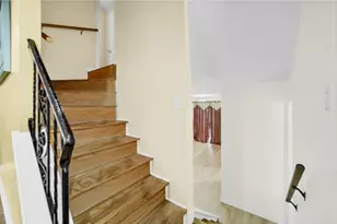 9454 Meadow Ln, Des Plaines, IL 60016 - Photo 6