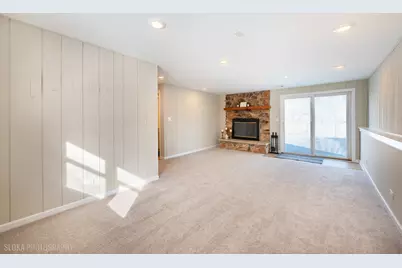 305 E Country Drive, Bartlett, IL 60103 - Photo 20