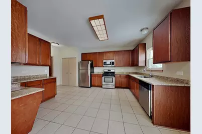 322 Clarewood Circle, Grayslake, IL 60030 - Photo 2