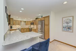 81 Country Club Dr, Bloomingdale, IL 60108 - Photo 14