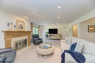 81 Country Club Dr, Bloomingdale, IL 60108 - Photo 10